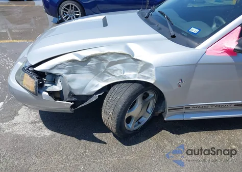 2001 Ford Mustang из США, поврежденный, VIN 1FAFP44451F208230